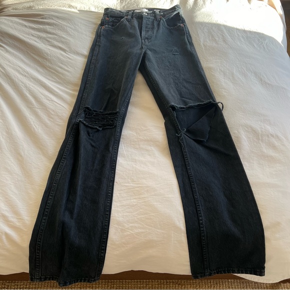 RE/DONE ORIGINALS HIGH RISE LOOSE IN WASHED BLACK WITH RIPS - Picture 2 of 7